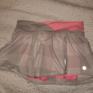 Lulu skirt 🌟white/tan checker and pink 🌟